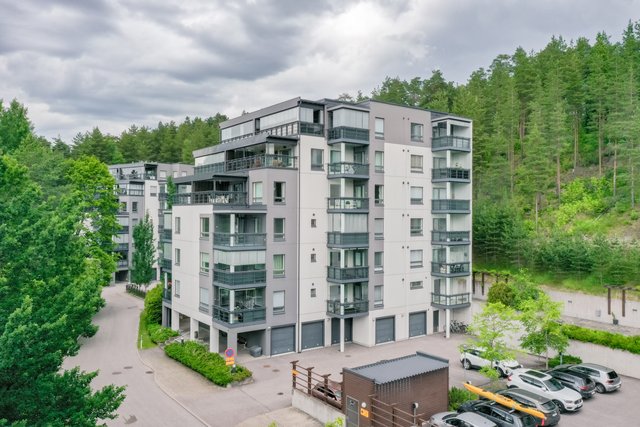 Töyrykatu 14 as