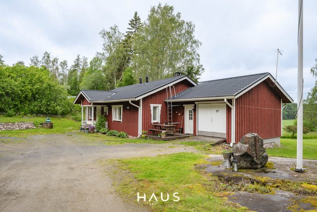 Pyhänsuuntie 17
