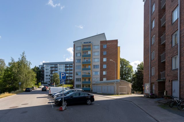 Juhannuskatu 8 C