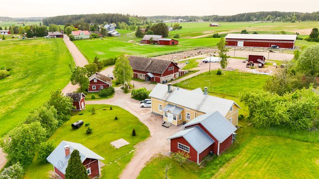Raukkalantie 102-104
