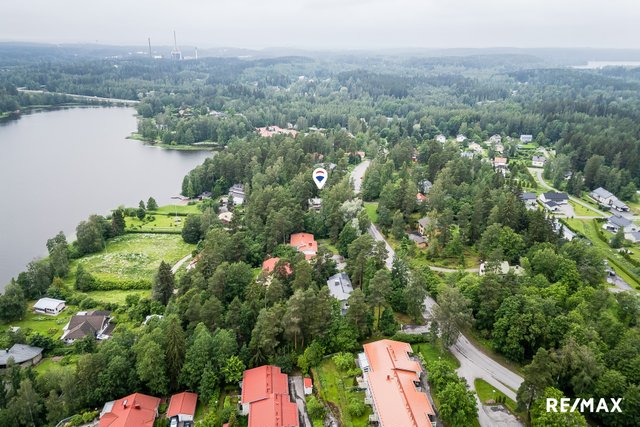 Kaukkarintie 15