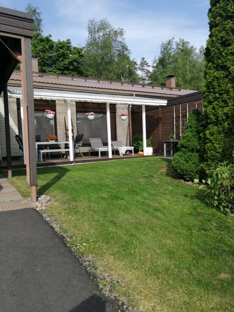 Pitkäpolku 21 B