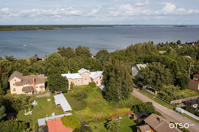 Satamapuisto 16