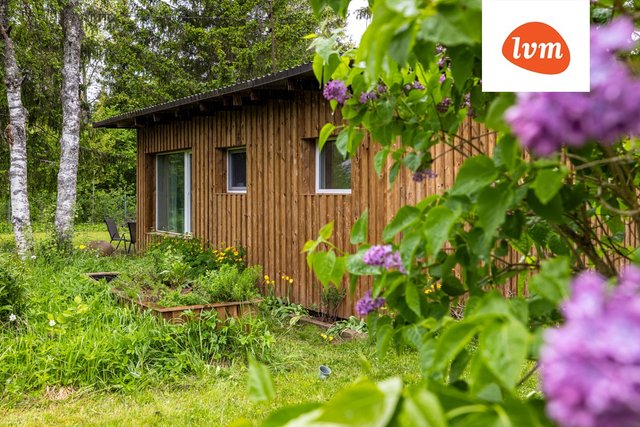 Metsmaasika tänav 10