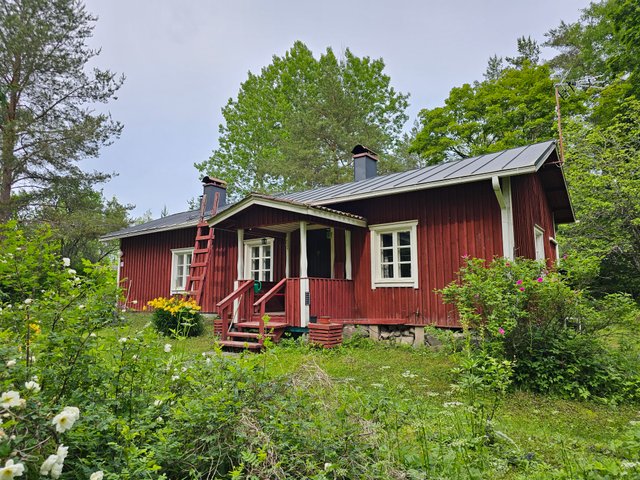 Palokalliontie 27