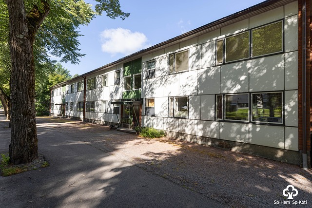 Keskuskatu 13-15 A