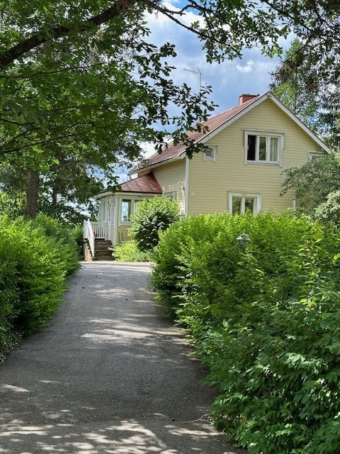 Näsintie 15