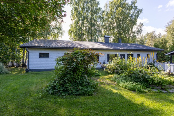 Puusepäntie 13