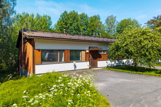 Kylätie 8