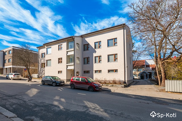 Päämajankatu 10 A