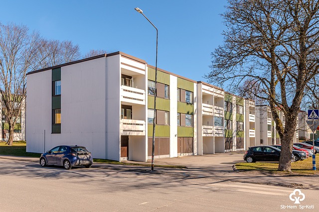 Latokartanonkatu 10 B