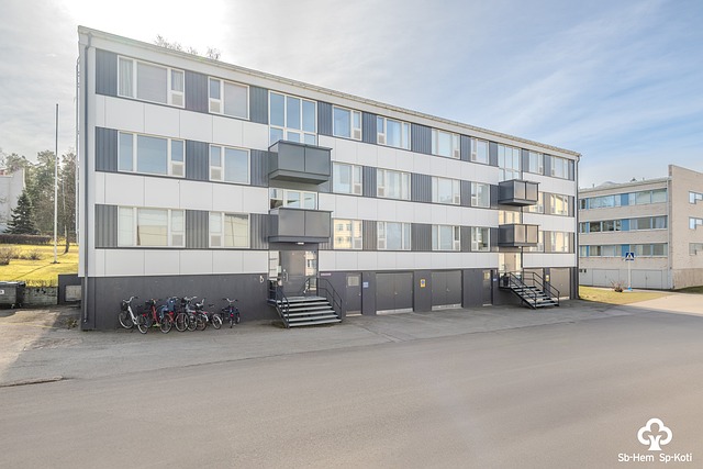 Papinniitynkatu 11-13 B