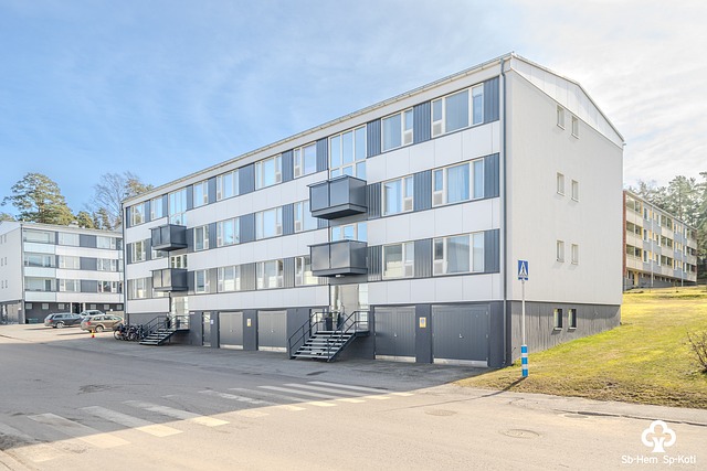 Papinniitynkatu 11-13 B