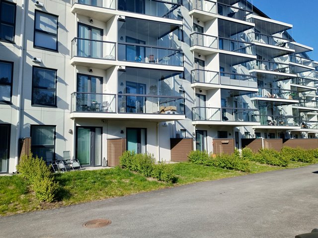 Lyyrapyrstö 1 A