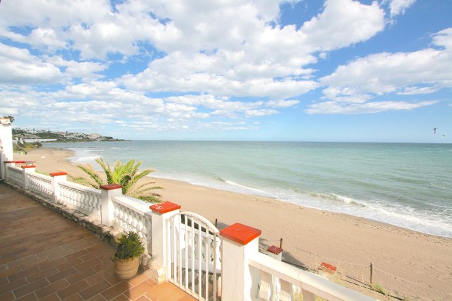 Calle Playa del Chaparral