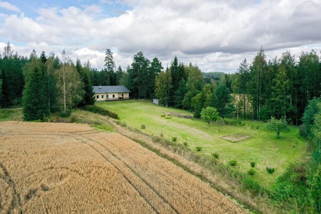 Kalliojärventie 210  B
