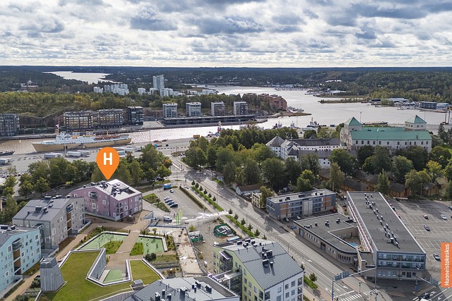 Vallihaudankatu 1 H