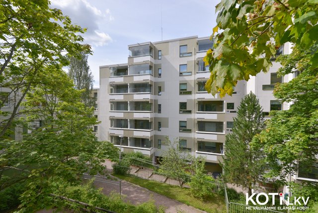 Ristiaallokonkatu 5 B
