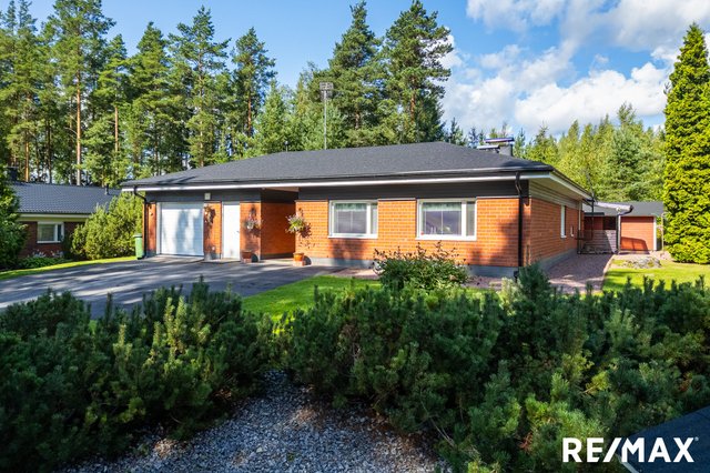Metsäahde 7