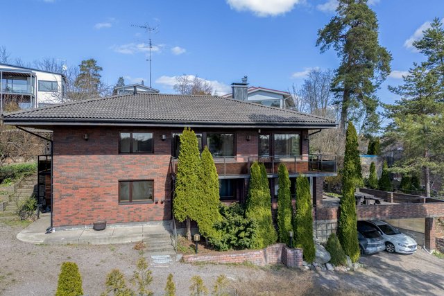 Varjakankuja 4 A