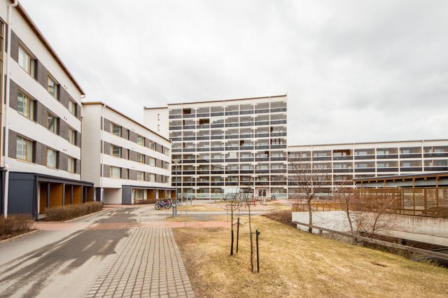 Kauppalinnankatu 1 J