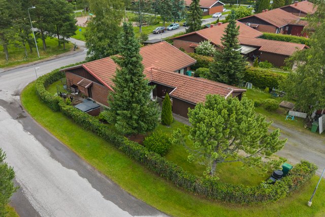Värttinäkatu 2 A