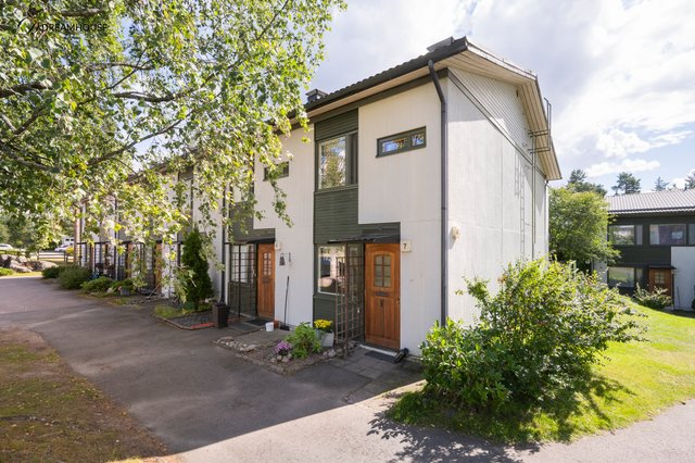 Näkinkaari 13 A