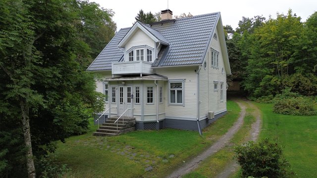 Nahkurintie 2