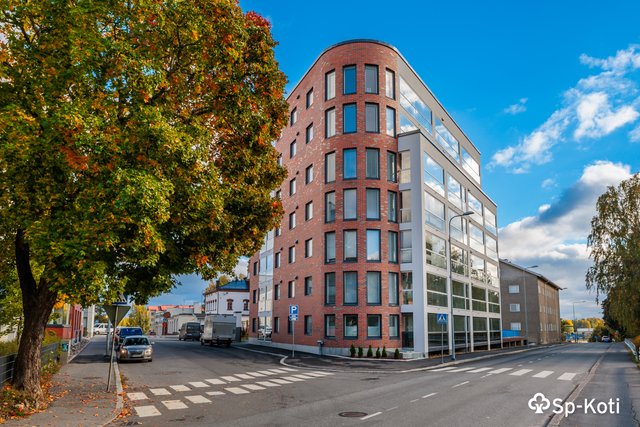 Linnankatu 8 A