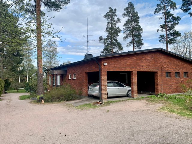Varusmiehentie 9 A