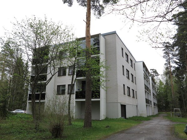 Karvalaukunkuja 1 A