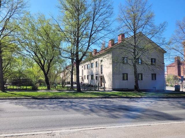Tuomaankatu 1 A