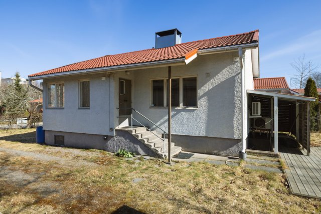 Vahteratie 30
