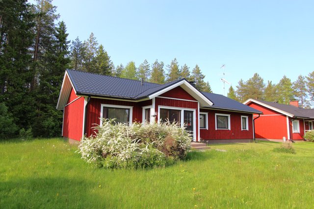Metsäpiha 8