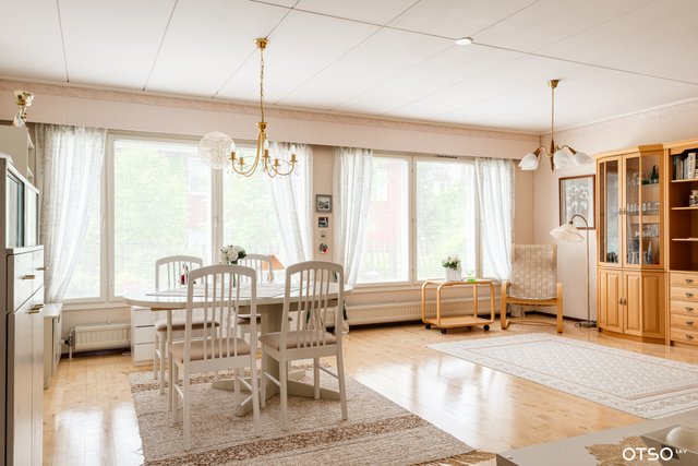Metsästäjänkatu 11