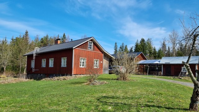 Nöpöläntie 24