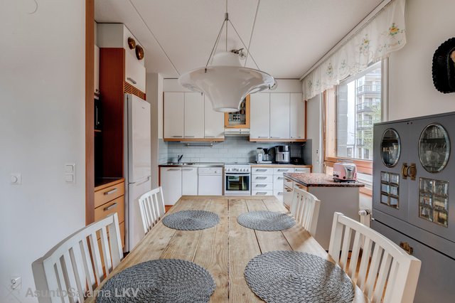 Aurinkotuulenkatu 7 C