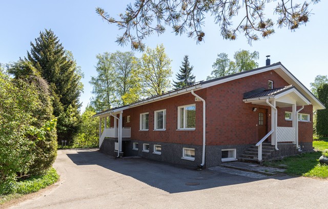 Ladonlukonpolku 14b