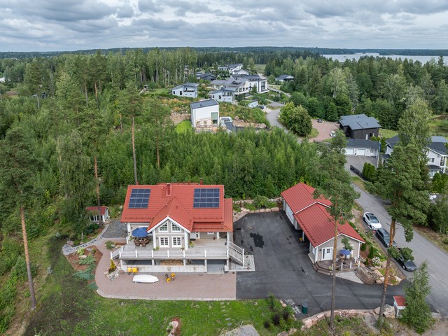 Rantatuomenkuja 1