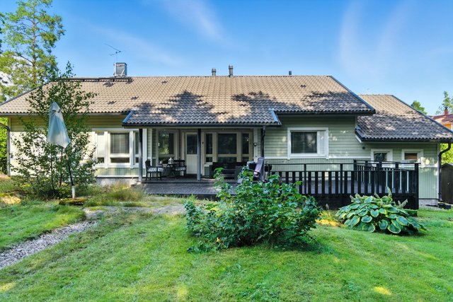 Hansaksenkaari 24