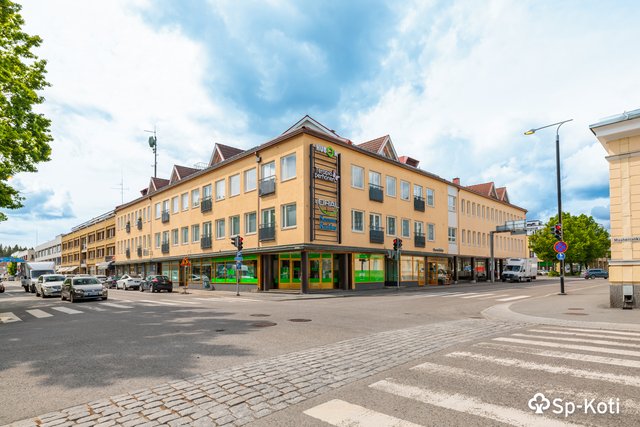 Raatihuoneenkatu 12 C