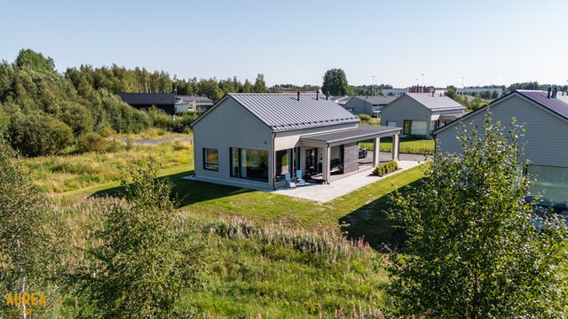 Mantelipilvi 12 F