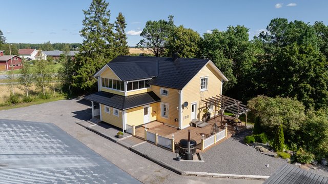 Napuen kylätie 6