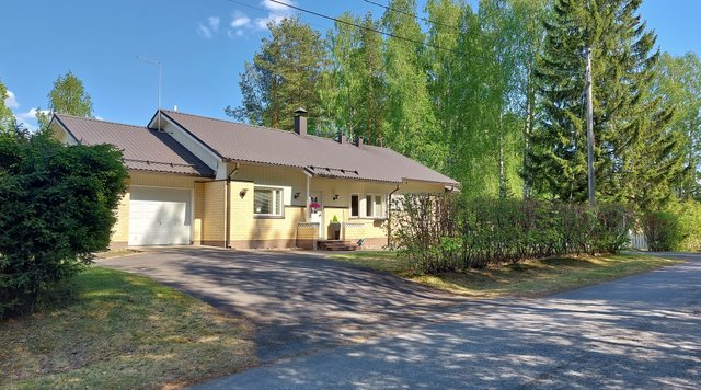 Mäkisyrjäntie 18