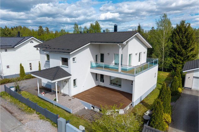 Halkivahantie 27