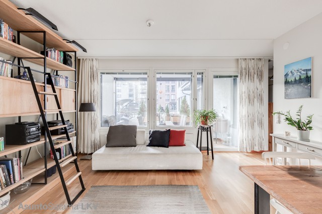 Aurinkotuulenkatu 10 A