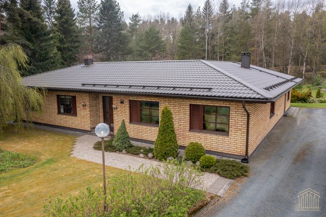 Puistotie 18