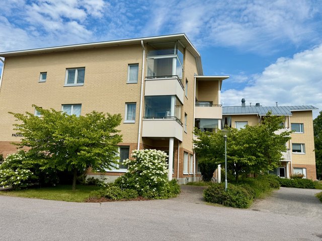 Kuvernöörinkuja 13 B