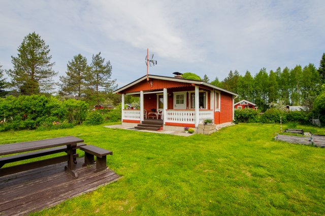 Ruskoliljatie 4