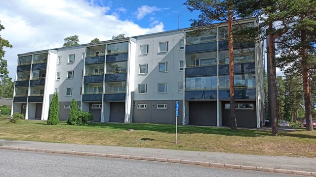 Mehiläisentie 1 B